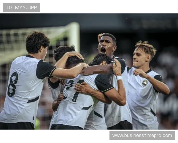 西甲最新战绩分析：床单军团状态回暖，球迷热议未来走势