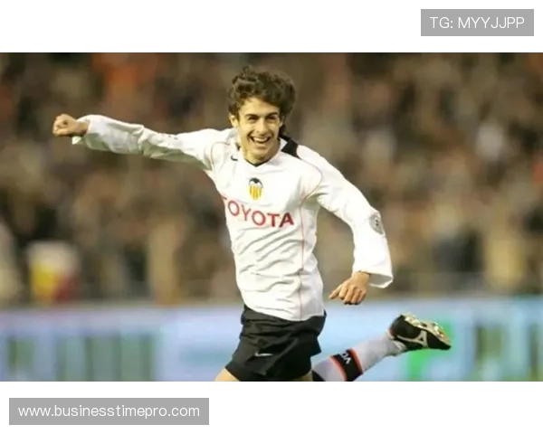 瓦伦西亚传统豪门地位下滑,能否维持竞争力考验球队阶段性表现 瓦伦西亚传统豪门地位下滑,能否维持竞争力考验球队阶段性表现