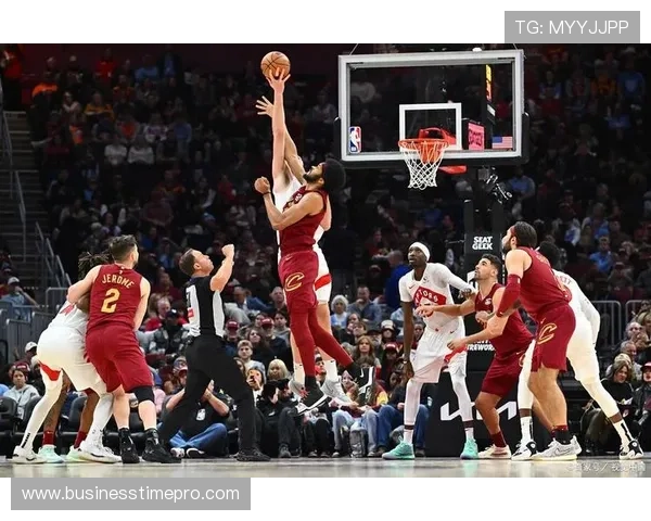 五秒违例在篮球比赛中是如何判定的？